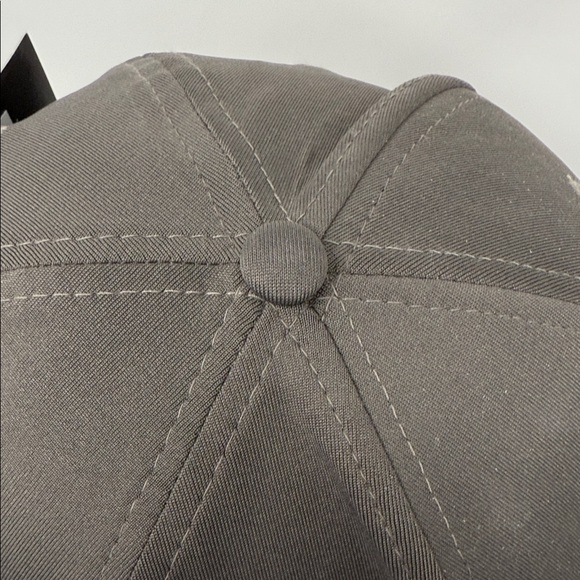 Black Clover Cap with American Flag Design A-Flex via - Picture 5 of 9